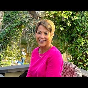 Meet your Posher, Debra